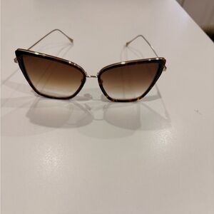 Tortoise Shell Cat-Eye Sunglasses